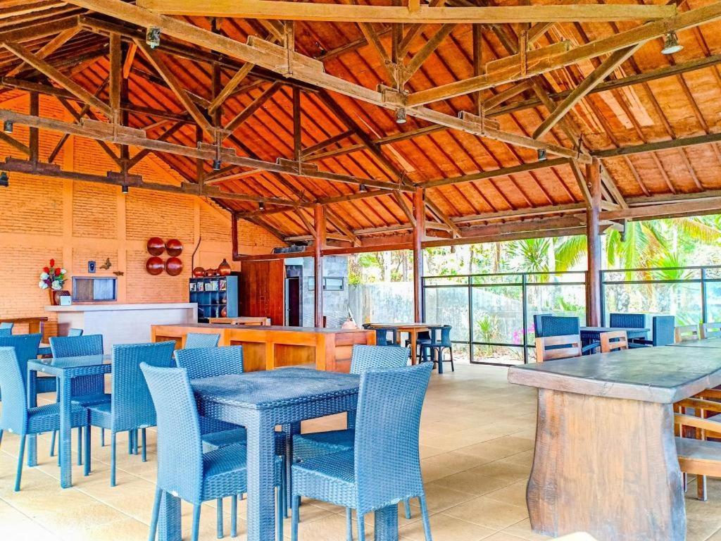 Oyo 1508 Mascot Beach Hotel Mangsit Exterior photo