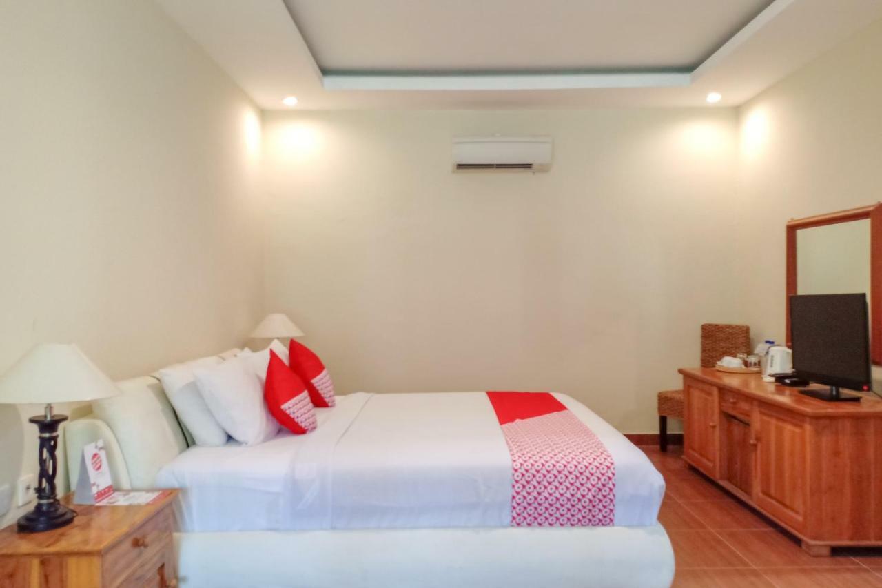 Oyo 1508 Mascot Beach Hotel Mangsit Exterior photo